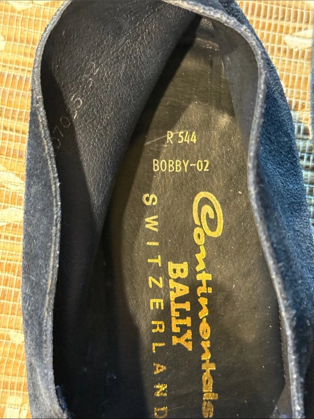 Bally these minimalist